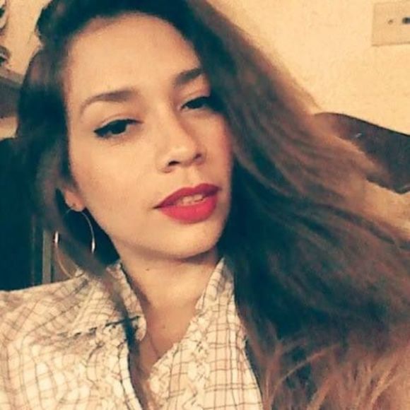 Meet your Posher, Kcinthia - Picture 1 of 1